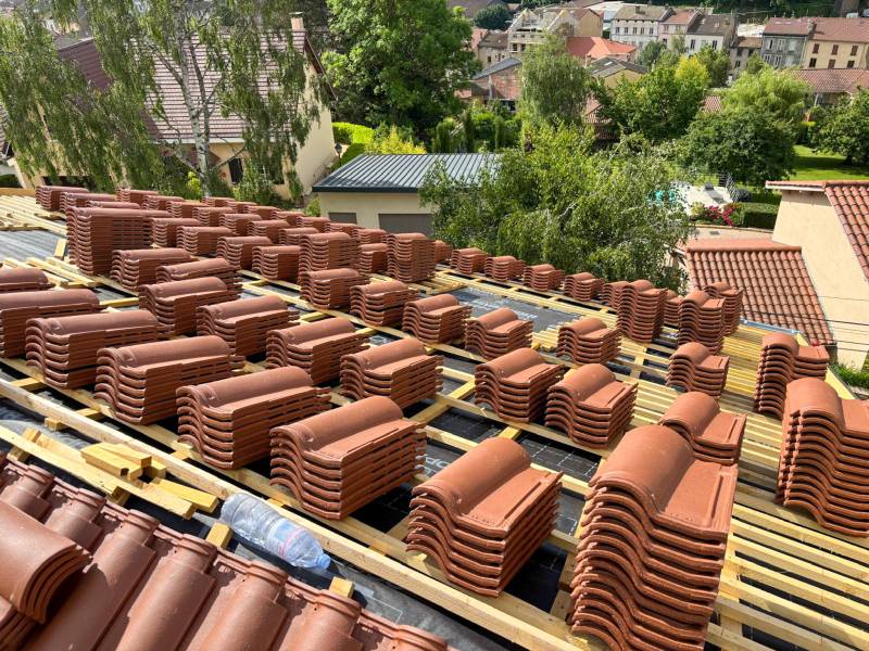 Quel est le prix d'un artisan compétent pour faire rénover sa toiture de maison à Craponne (69) ?