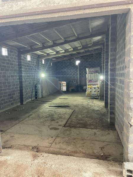 Extension d'un espace professionnel avec une mezzanine en OSB sur Ecully et alentours