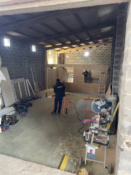 Isolation des combles par le toit avec 30cm de laine soufflée COMBLISSIMO ISOVER à Grézieu-la-Varenne 69290