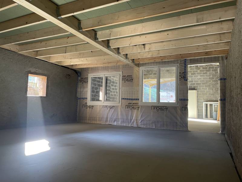 Création d'un espace de travail professionnel avec une mezzanine OSB sur Brindas et dans l'Ouest Lyonnais