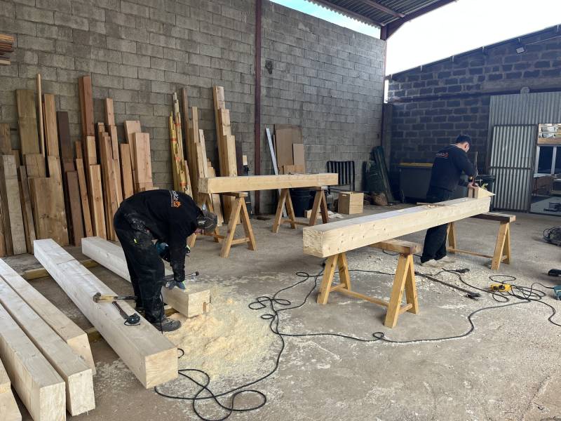 Vente de fournitures de charpente en douglas à Tassin-la-Demi-Lune 69244 près de Lyon