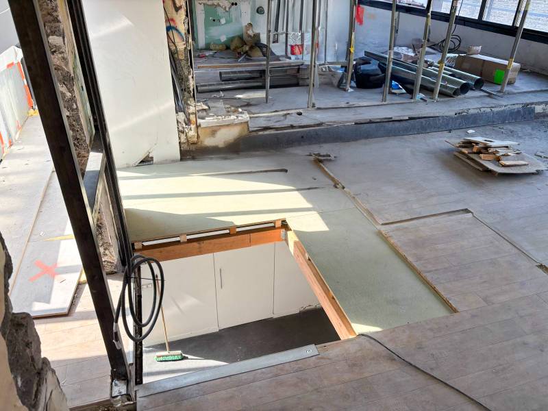 Rénovation complète de plancher bois en pin épicéa et réparation structurelle à Tassin-la-Demi-Lune