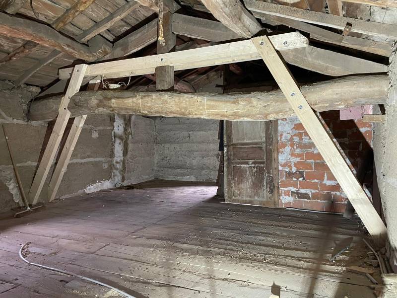 Optimisation de charpente pour créer des combles à Messimy (69) : modification de ferme et rehaussement de poutre pour un espace optimisé