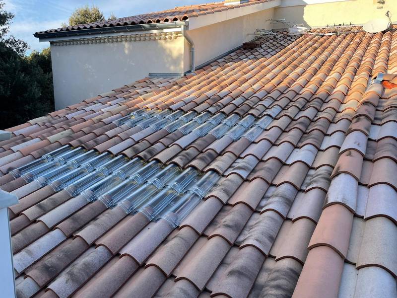Réfection de toiture au-dessus d’une terrasse à Soucieu-en-Jarrest dans l'Ouest Lyonnais : travaux artisanaux de qualité